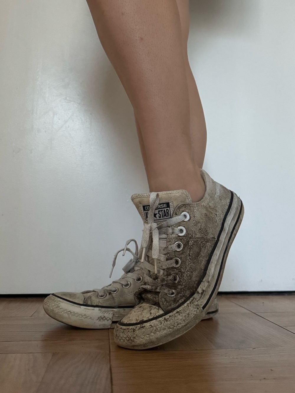 Converse Low Top Sneakers - Off-White